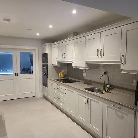 Lighthouse Way Dunmore East ###4 Bedrooms ### 度假居